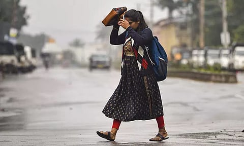 தமிழகத்தில் ஓரிரு இடங்களில் இன்று லேசான மழைக்கு வாய்ப்பு