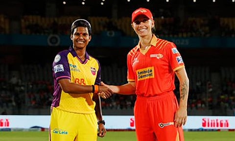 மகளிர் பிரீமியர் லீக்: உ.பி. வாரியர்ஸ் - குஜராத் ஜெயன்ட்ஸ் அணிகள் இன்று மோதல்