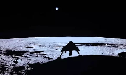 அமெரிக்காவின் தனியார் நிறுவன விண்கலம் நிலவில் தரையிறங்கி சாதனை