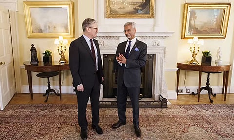 இங்கிலாந்து பிரதமர் ஸ்டார்மருடன் மத்திய மந்திரி ஜெய்சங்கர் சந்திப்பு