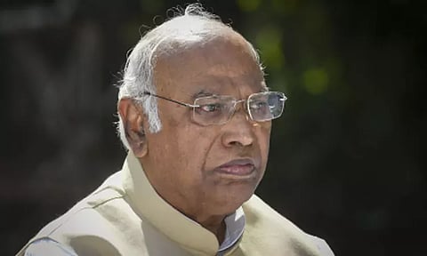 வாக்குறுதியை மறந்த பிரதமர் மோடி, கங்கை மாதாவை ஏமாற்றிய பாஜக அரசு - கார்கே குற்றச்சாட்டு