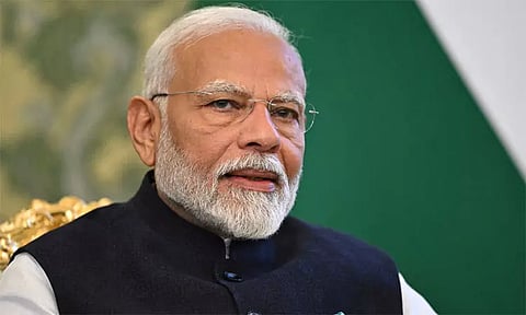 மகளிர் தினத்தில் பிரதமர் மோடியின் பாதுகாப்பு பணியில் ஈடுபடும் பெண் காவலர்கள்