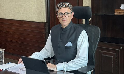 ஆக்கிரமிப்பு காஷ்மீரை மீட்க விடாமல் உங்களை யார் தடுத்தது..? ஜெய்சங்கருக்கு உமர் அப்துல்லா கேள்வி