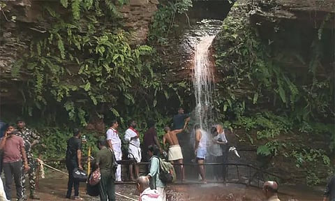 திருமலையில் குமாரதாரா, பசுபுதாரா தீர்த்த முக்கொடி விழா: மதியம் வரை மட்டுமே மலையேற அனுமதி