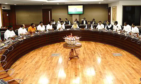 டெல்லியில் தமிழ்நாடு மீனவர் சங்க பிரதிநிதிகள், வெளியுறவுத்துறை மந்திரியுடன் சந்திப்பு