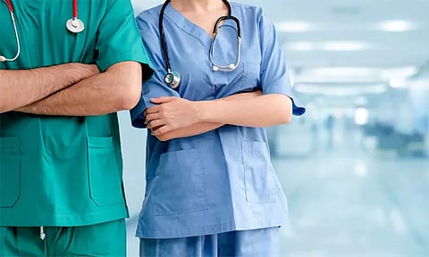 டாக்டர், நர்சு பணியிடங்களுக்கு 24-ந்தேதிக்குள் விண்ணப்பிக்கலாம் - பொது சுகாதாரத்துறை அறிவிப்பு