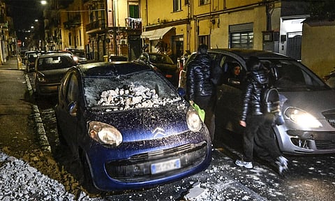 இத்தாலியில் நிலநடுக்கம்: கட்டிடங்கள் சேதம் - பீதியில் உறைந்த மக்கள்