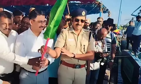 கச்சத்தீவு திருவிழா; பக்தர்களை வழியனுப்பி வைத்த ராமநாதபுரம் கலெக்டர்