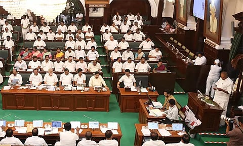 சபாநாயகரை நீக்கக்கோரிய நம்பிக்கையில்லா தீர்மானம் தோல்வி: ஆதரவு-63, எதிர்ப்பு-154