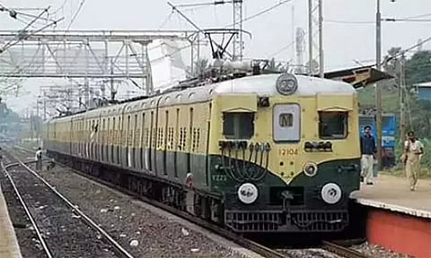 சென்டிரல்-சூலூர்பேட்டை இடையே இன்று 24 மின்சார ரெயில்கள் ரத்து