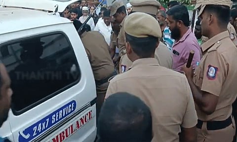 நெல்லையில் ஓய்வு பெற்ற காவல் அதிகாரி வெட்டி படுகொலை