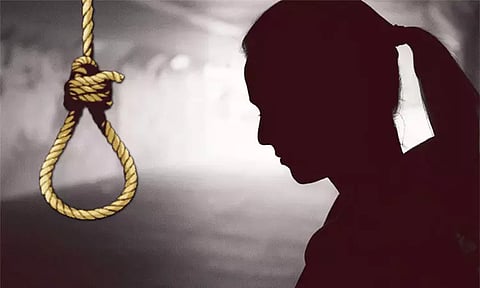 தீராத வயிற்று வலியால் அவதி... இளம்பெண் எடுத்த விபரீத முடிவு