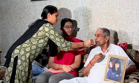 பூமிக்கு திரும்பிய சுனிதா வில்லியம்ஸ்; குஜராத்தில் உள்ள பூர்வீக கிராமத்தில் கொண்டாட்டம்