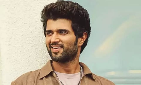 தெலுங்கானாவில் விஜய் தேவரகொண்டா உள்பட 25 நடிகர்கள் மீது போலீசார் வழக்குப்பதிவு