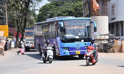 மராட்டியத்துக்கு எதிரான கர்நாடக முழு அடைப்புக்கு போதிய ஆதரவு இல்லை