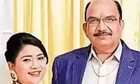 அமெரிக்காவில் இந்திய வம்சாவளி தந்தை - மகள் சுட்டுக்கொலை; ஒருவர் கைது