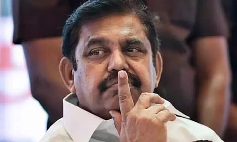 எடப்பாடி பழனிசாமி திடீர் பயணமாக டெல்லி செல்கிறார்