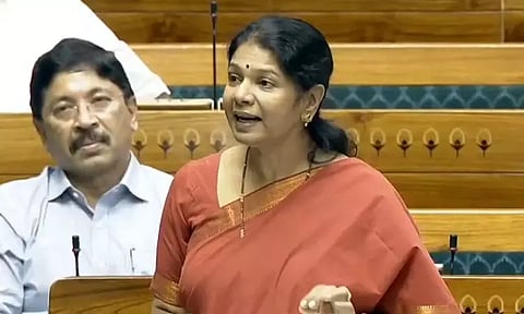 100 நாள் வேலை: ரூ. 4,034 கோடி நிதியை உடனடியாக விடுவிக்க வேண்டும்: கனிமொழி எம்.பி.