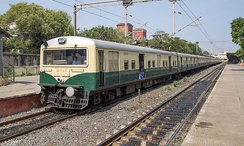 சென்னை சென்டிரல்-ஆவடி இடையே இன்று இரவு நேர மின்சார ரெயில்கள் ரத்து