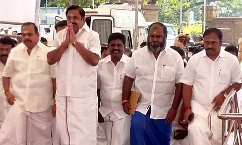 அதிமுக எம்.எல்.ஏ.க்கள் இன்று ஒருநாள் சஸ்பெண்ட்