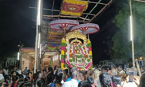பெருங்குளம் மாயக்கூத்த பெருமாள் கோவிலில் கருட சேவை