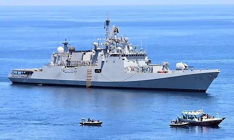 கப்பலில் கடத்தப்பட்ட 2,500 கிலோ போதைப்பொருள் பறிமுதல் - இந்திய கடற்படை அதிரடி