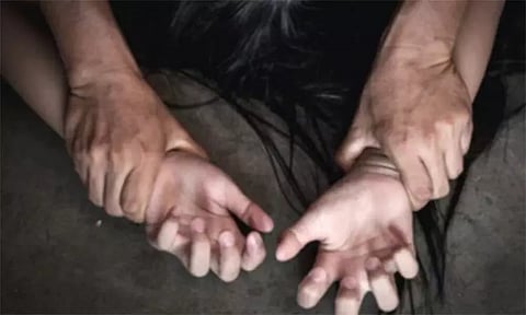 சாப்பாடு வாங்கி கொடுப்பதாக அழைத்து சென்று 70 வயது மூதாட்டி பாலியல் பலாத்காரம்