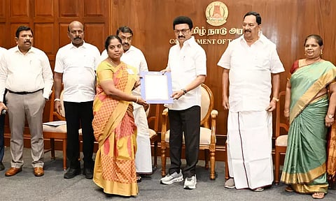 பால்வளத்துறை உள்பட பல்வேறு பணியிடங்களுக்கு 621 பேர் தேர்வு; பணிநியமன ஆணைகள் வழங்கிய முதல்-அமைச்சர் மு.க.ஸ்டாலின்