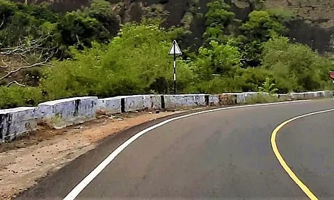 கொடைக்கானலுக்கு மாற்றுப்பாதை வருகிறதா? அமைச்சர் எ.வ.வேலு பதில்