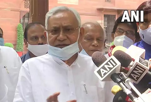 வக்பு திருத்த சட்ட விவகாரம்: நிதிஷ்குமார் கட்சியில் இருந்து 5 முஸ்லீம் தலைவர்கள் விலகல்