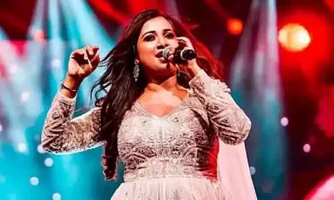 ஏஐ புகைப்படங்களுடன் வெளியாகும் போலி விளம்பரங்கள் குறித்து எச்சரித்த ஸ்ரேயா கோஷல்