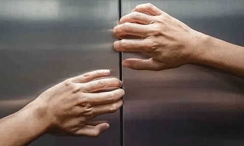 மதுரை: லிப்டில் சிக்கிய குழந்தை உட்பட 6 பேர் பத்திரமாக மீட்பு