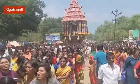 தென்காசி சிவசைலநாதர் கோவில் தேரோட்டம் - பெண்கள் மட்டும் இழுத்த அம்பாள் தேர்