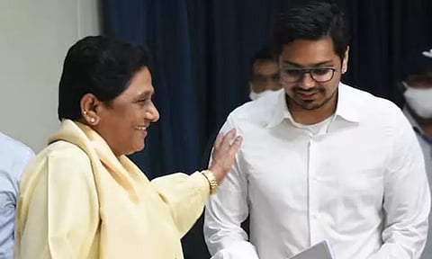 'மீண்டும் ஒரு வாய்ப்பு': மருமகனின் பொது மன்னிப்பை ஏற்றுக்கொண்ட மாயாவதி