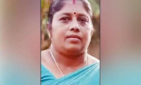 கிரைண்டரில் மாவு அரைத்தபோது மின்சாரம் தாக்கி பெண் உயிரிழப்பு