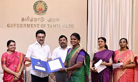 2025-ஆம் ஆண்டுக்கான "சிறந்த திருநங்கை விருது": முதல்-அமைச்சர் மு.க.ஸ்டாலின் வழங்கினார்