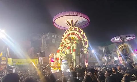 பொன்னேரி திருவாயர்பாடியில் பிரம்மோற்சவ அரிஅரன் சந்திப்பு