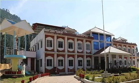 ஆராய்ச்சி மற்றும் விரிவாக்க மையங்களுடன் அன்னை தெரசா மகளிர் பல்கலைக்கழகம்