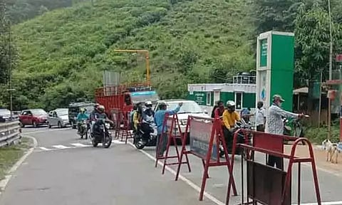 நீலகிரியில் நாளை முதல் 4 சோதனை சாவடிகளில் மட்டுமே இ-பாஸ் நடைமுறை- மாவட்ட நிர்வாகம்