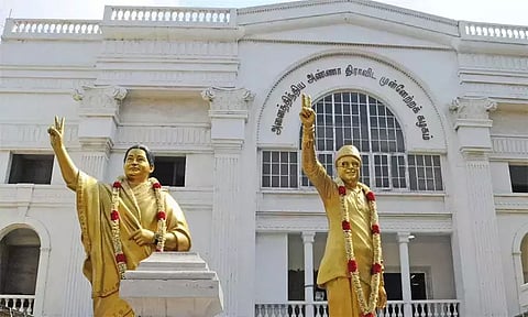 சென்னையில் 25-ம் தேதி அ.தி.மு.க. மாவட்ட செயலாளர்கள் கூட்டம்