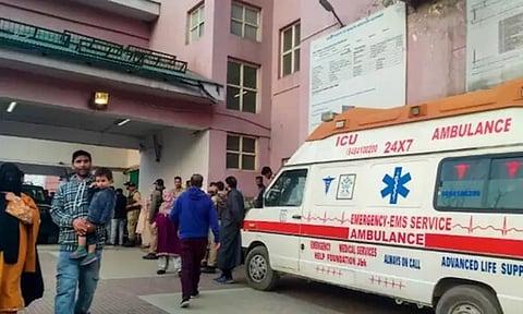 ஜம்மு காஷ்மீர் பயங்கரவாத தாக்குதல்: உதவி எண்களை அறிவித்தது தமிழக அரசு