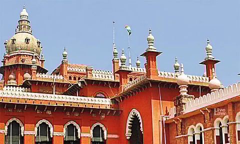 அமலாக்கத்துறையின் சோதனையை எதிர்த்து டாஸ்மாக் நிர்வாக இயக்குனர் தொடர்ந்த வழக்கில் இன்று தீர்ப்பு