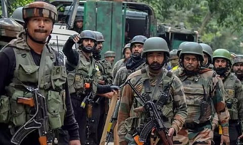 முப்படைகளும் தயார் நிலையில் இருக்க உத்தரவு