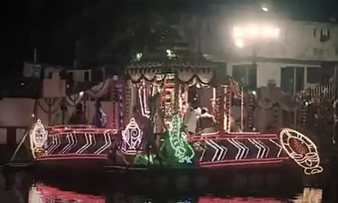 கரி கிருஷ்ண பெருமாள் திருக்கோவில் பிரம்மோற்சவ தெப்ப உற்சவம்