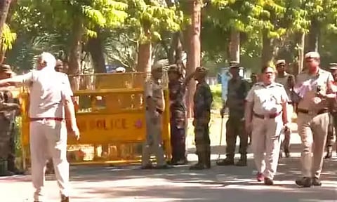 பாகிஸ்தான் தூதரகத்துக்கான பாதுகாப்பு வாபஸ்; மத்திய அரசு அதிரடி