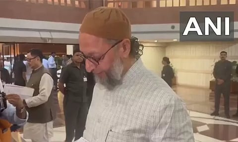 காஷ்மீர் தாக்குதல்: மத்திய அரசு எடுக்கும் முடிவை ஆதரிப்போம் - அசாசுதீன் ஓவைசி