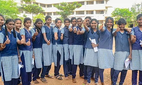 பிளஸ்-1 பொதுத்தேர்வு: கணினி அறிவியல் மாணவர்களுக்கு கருணை மதிப்பெண்