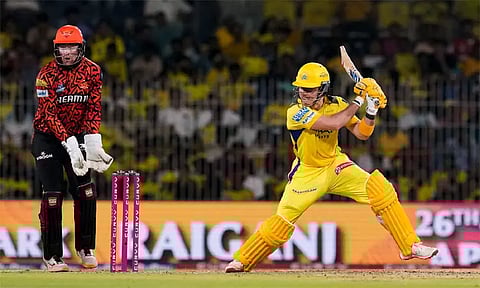 ஐதராபாத் அணிக்கு 155 ரன்கள் இலக்கு நிர்ணயித்த சென்னை