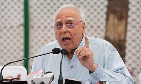 பஹல்காம் தாக்குதல் குறித்து விவாதிக்க நாடாளுமன்றத்தை கூட்ட வேண்டும் - கபில்சிபல்