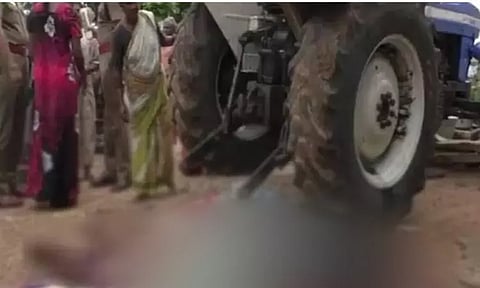 சொத்து தகராறில் பயங்கரம்: தாய், தந்தையை டிராக்டர் ஏற்றிக்கொன்ற மகன்